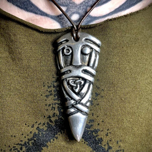 
                
                    Load image into Gallery viewer, Odin Mask Pendant
                
            